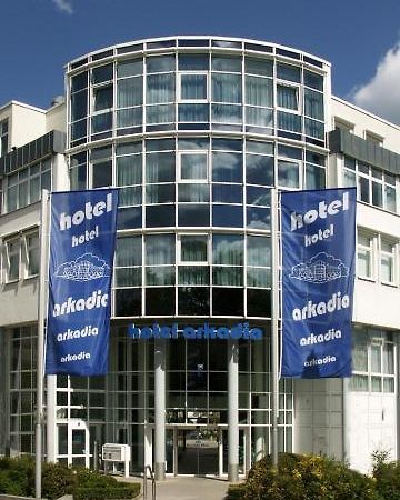 Hotel Arkadia Friedrichsdorf Esterno foto