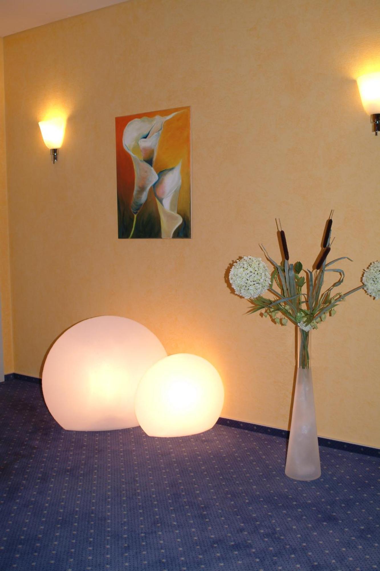 Hotel Arkadia Friedrichsdorf Esterno foto