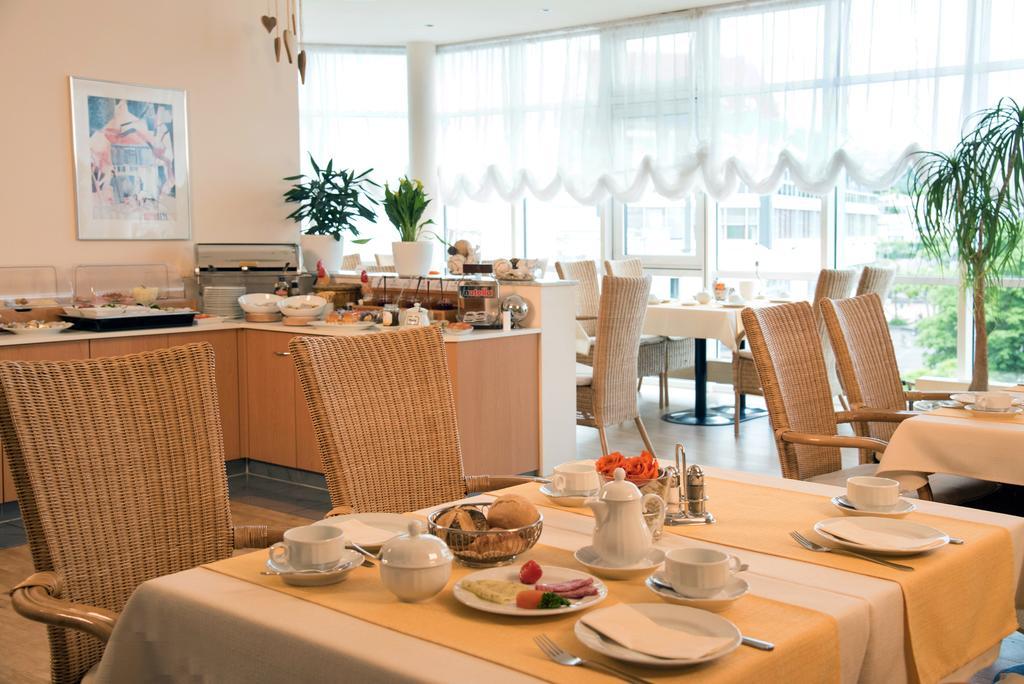Hotel Arkadia Friedrichsdorf Esterno foto